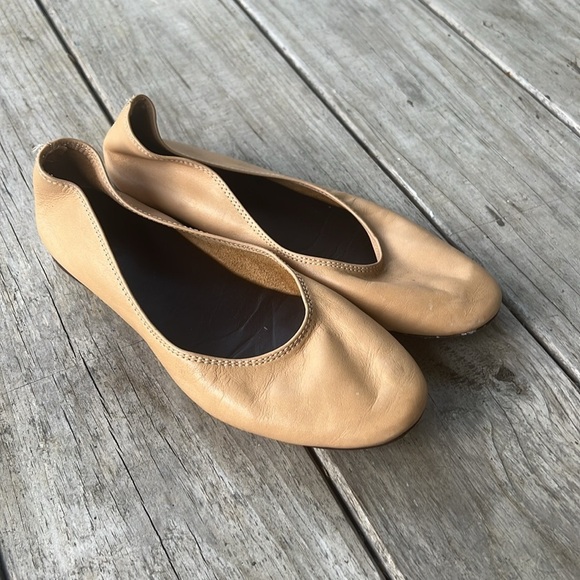 Charleston Shoe Co Women's Tan Leather Ballet Flats Size 6 Made in Mexico - Picture 9 of 9